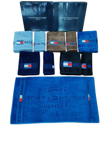 2 PAIR OF TOWEL SETS