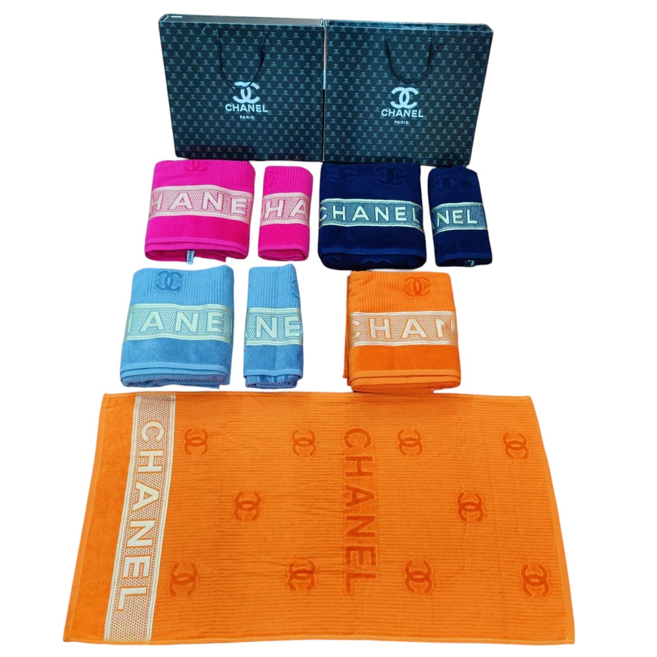 2 PAIR OF TOWEL SETS