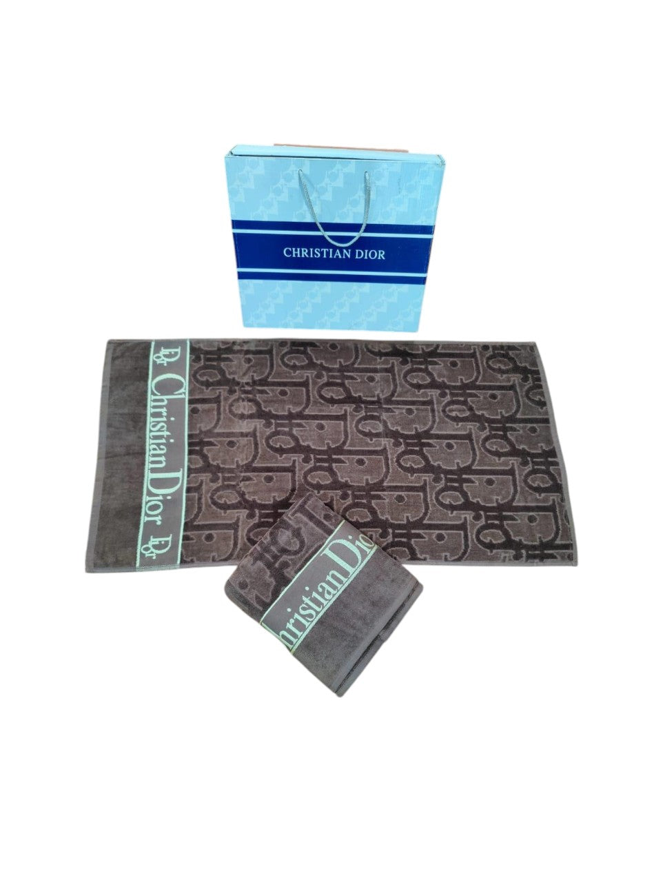2 PAIR OF TOWEL SETS