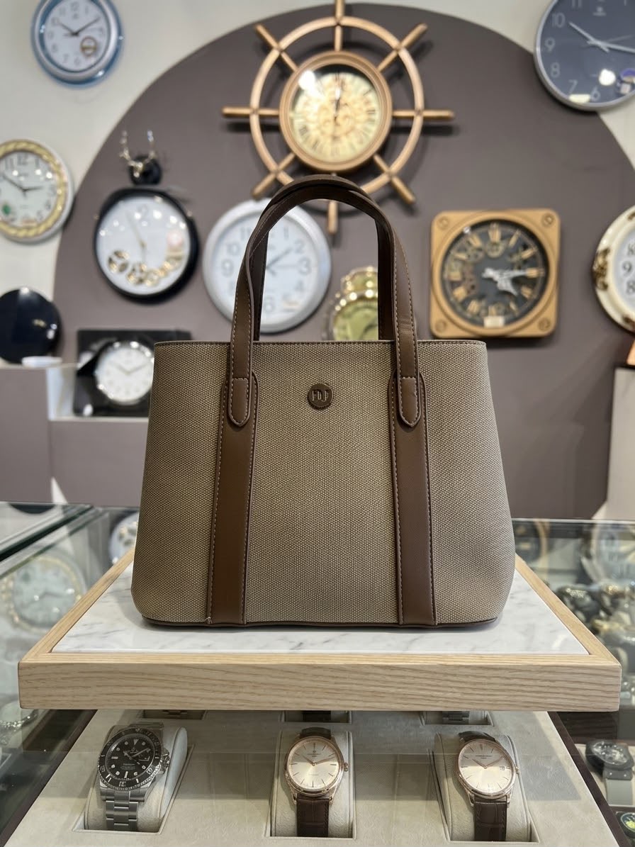 Top Luxury Handbag Brands at David Jones